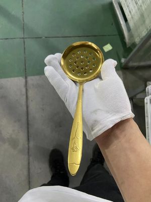 PVD ゴールドコーティング マシン タイタンコーティング マシン 金属亜鉛合金 ボタン真空コーティング機器