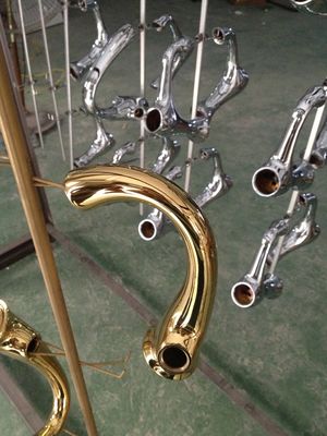 金属板、プラスチック部品、セラミック製品のコーティング用多機能真空コーティング機