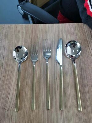 食器用食品安全PVDコーティングマシン - 耐腐蝕仕上げの無毒真空塗装機器